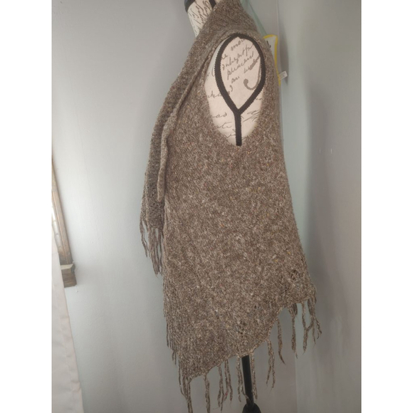 Women's Romeo & Juliet Couture Brown Knit Open Vest w Fringe Size S - Picture 2 of 10